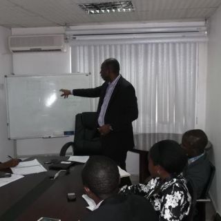 Loading...
